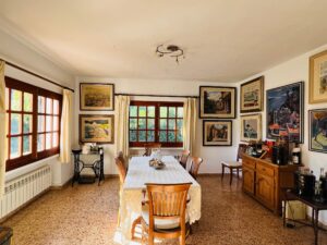 Mediterranean villas with private pool and garden, just 5 minutes from the beach in Santa Eulalia.