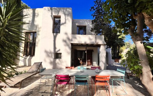 Can Lua: A Private Oasis of Design and Serenity