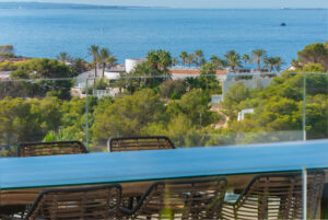 Modern architecture villa in Cap Martinet with private garden and panoramic sea views