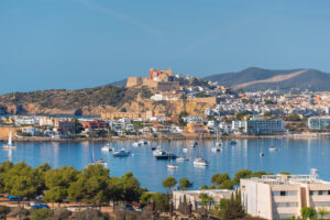 Modern architecture villa in Cap Martinet with private garden and panoramic sea views