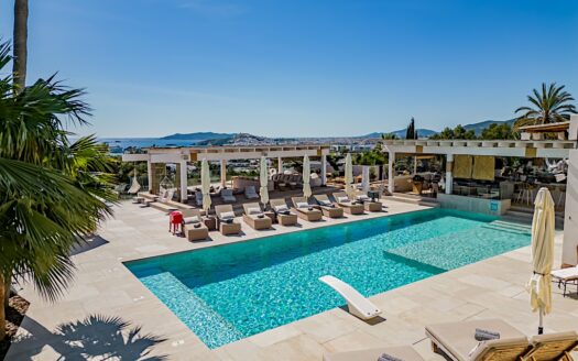 The Jungle: A Mediterranean Paradise