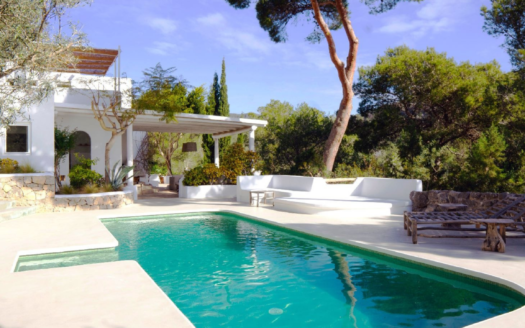 Mediterranean Elegance & Timeless Sophistication in Sa Carroca